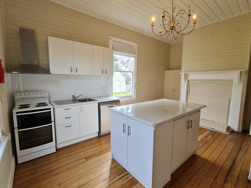 Elizabeth Town TAS 7304