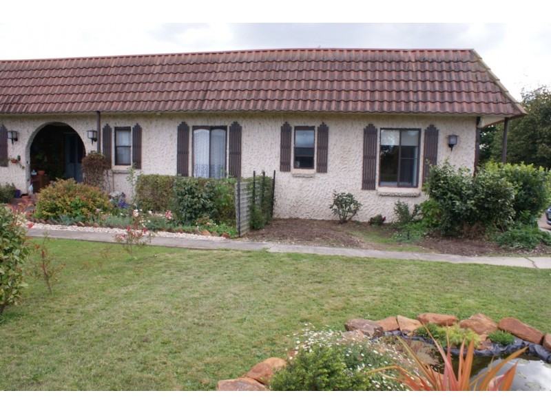 4/4 William Street, Westbury TAS 7303