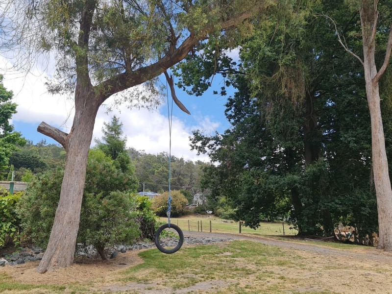 16 Main Road, Lanena TAS 7275