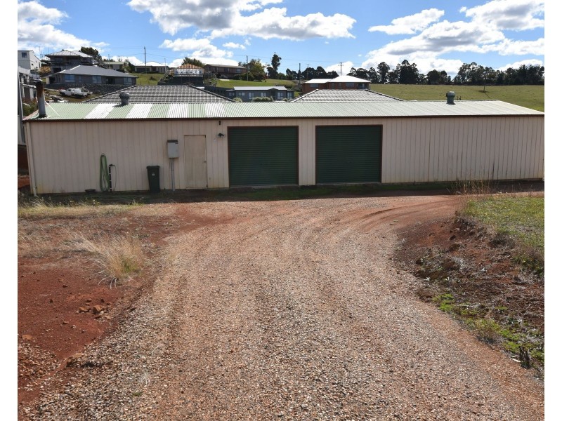 23 Winter St, Deloraine TAS 7304