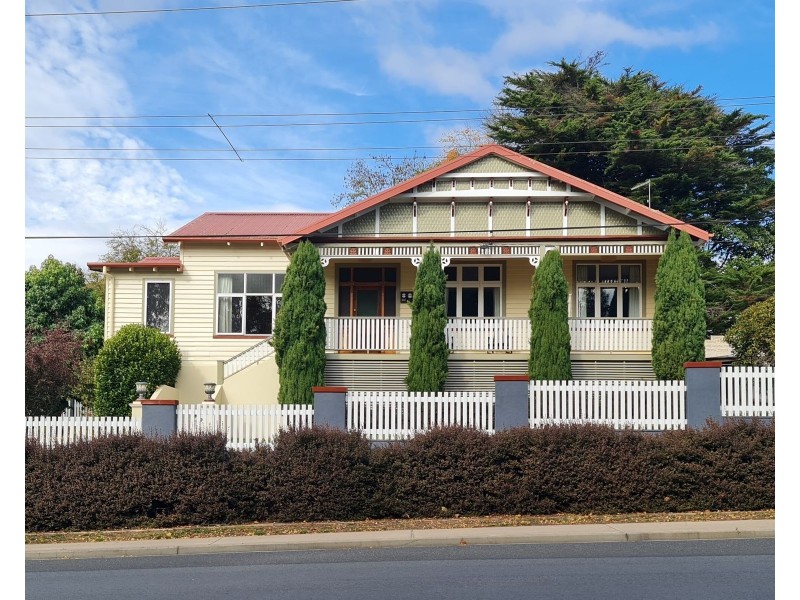 14 East Parade, Deloraine TAS 7304