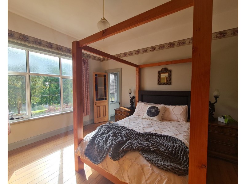 14 East Parade, Deloraine TAS 7304