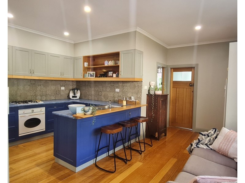 14 East Parade, Deloraine TAS 7304