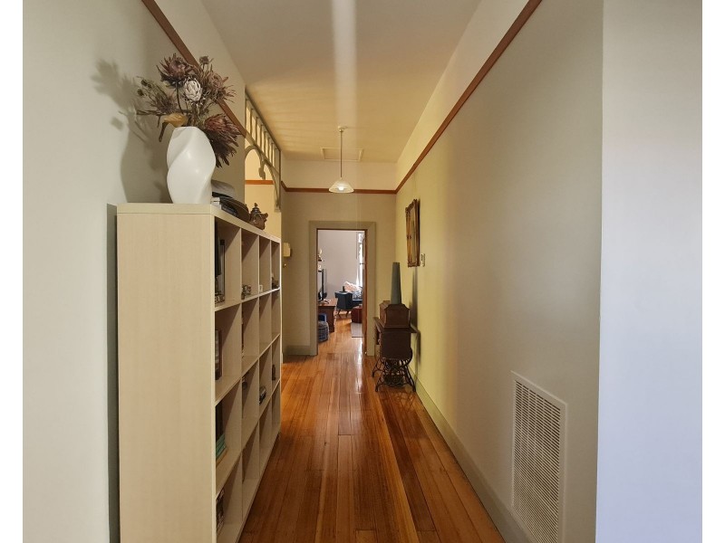14 East Parade, Deloraine TAS 7304