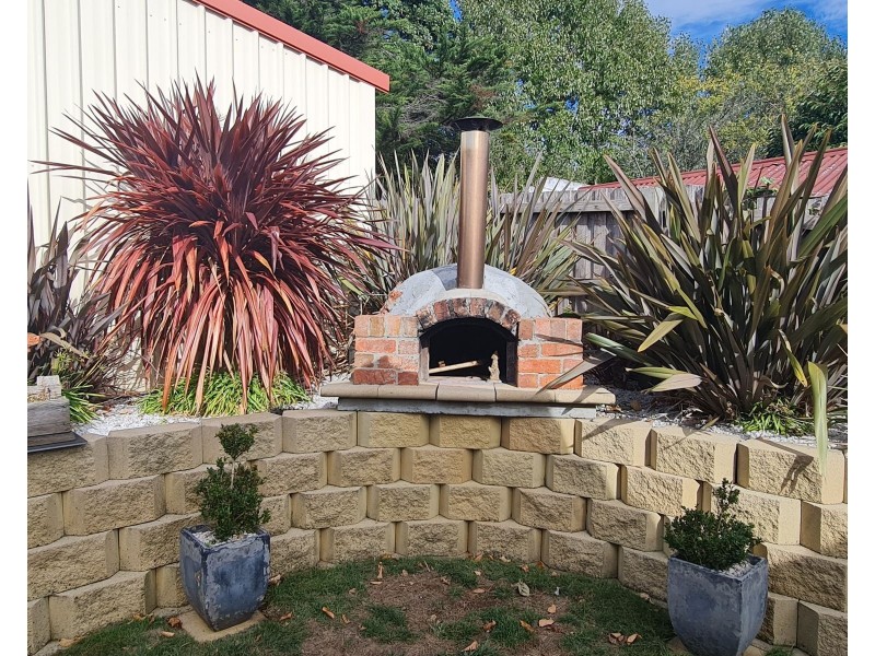 14 East Parade, Deloraine TAS 7304