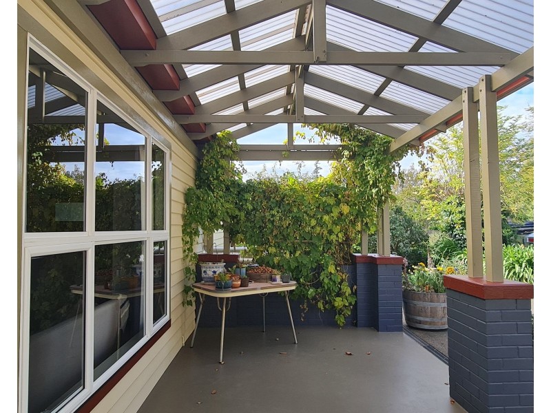 14 East Parade, Deloraine TAS 7304