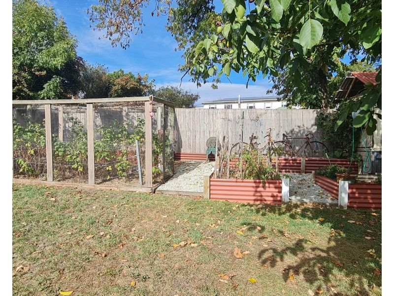 14 East Parade, Deloraine TAS 7304
