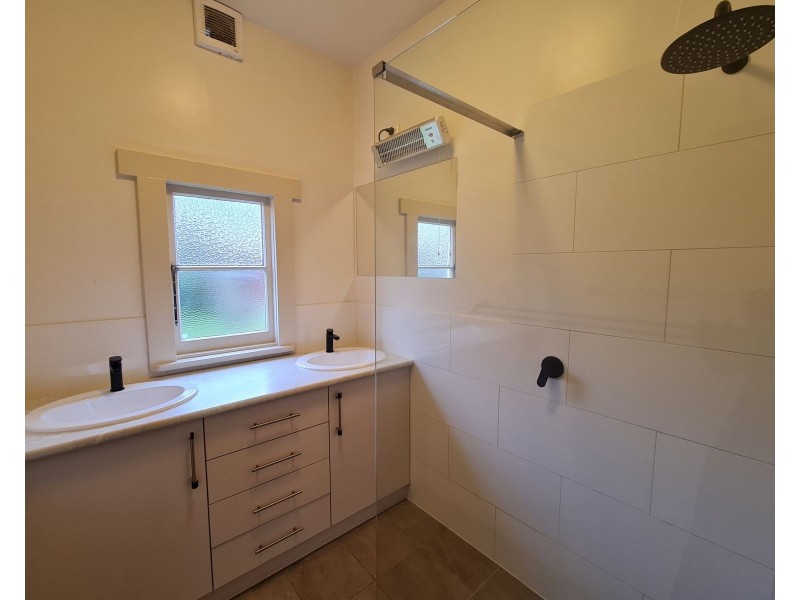 33 West Parade, Deloraine TAS 7304