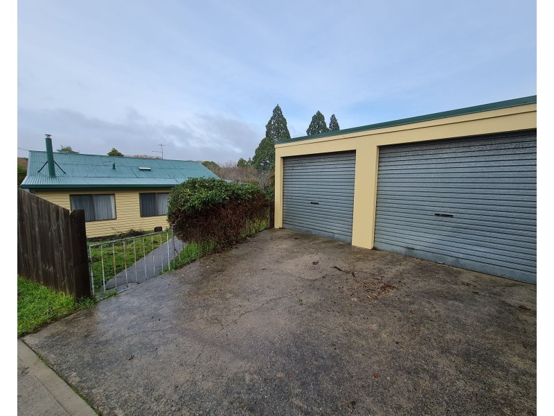 33 West Parade, Deloraine TAS 7304
