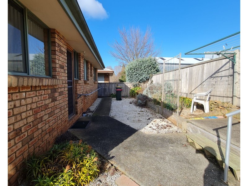 2/4 Bonney Street, Deloraine TAS 7304