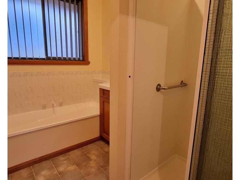 2/4 Bonney Street, Deloraine TAS 7304