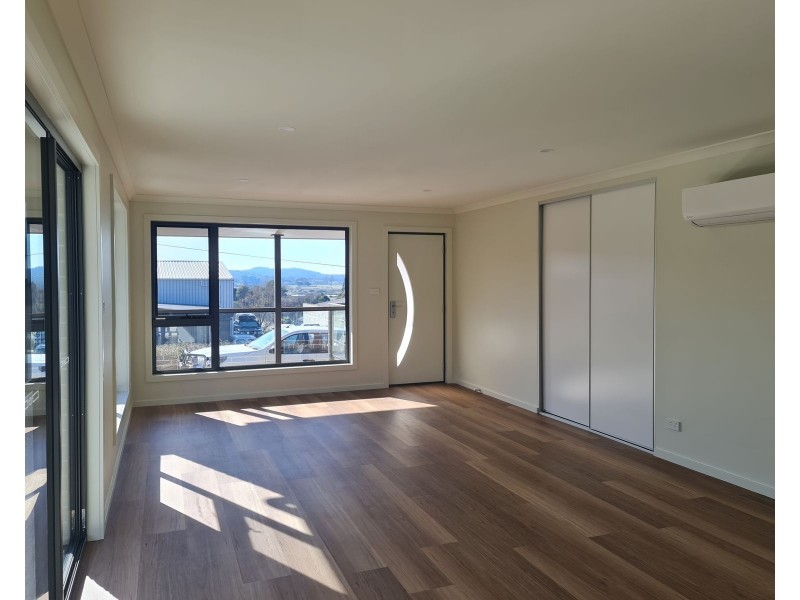 1/16 West Barrack Street, Deloraine TAS 7304