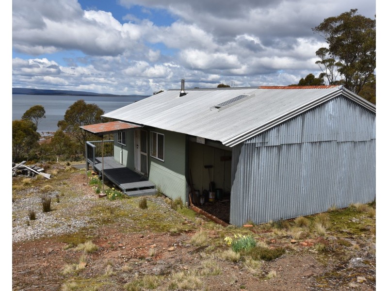 10537 Highland Lakes Road, Doctors Point TAS 7304