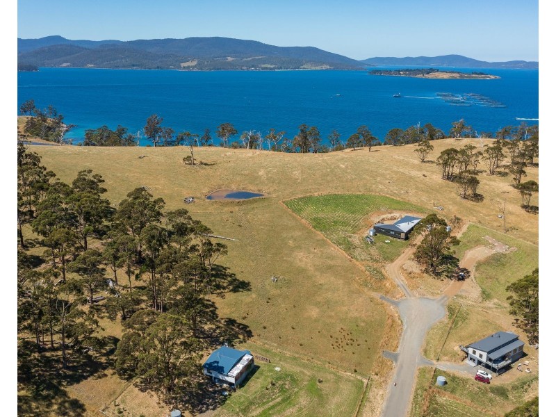 69 Dunn Drive, Surveyors Bay TAS 7116