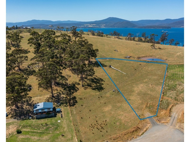 69 Dunn Drive, Surveyors Bay TAS 7116