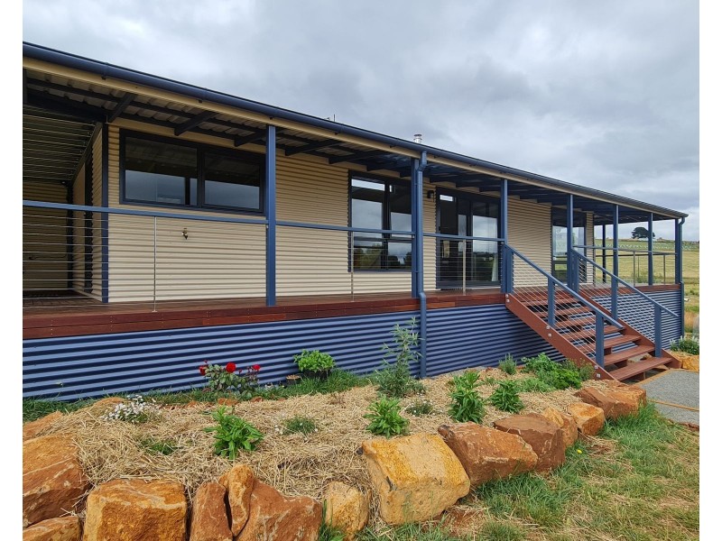 4 Smith Street, Deloraine TAS 7304