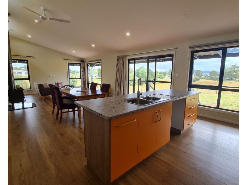 4 Smith Street, Deloraine TAS 7304