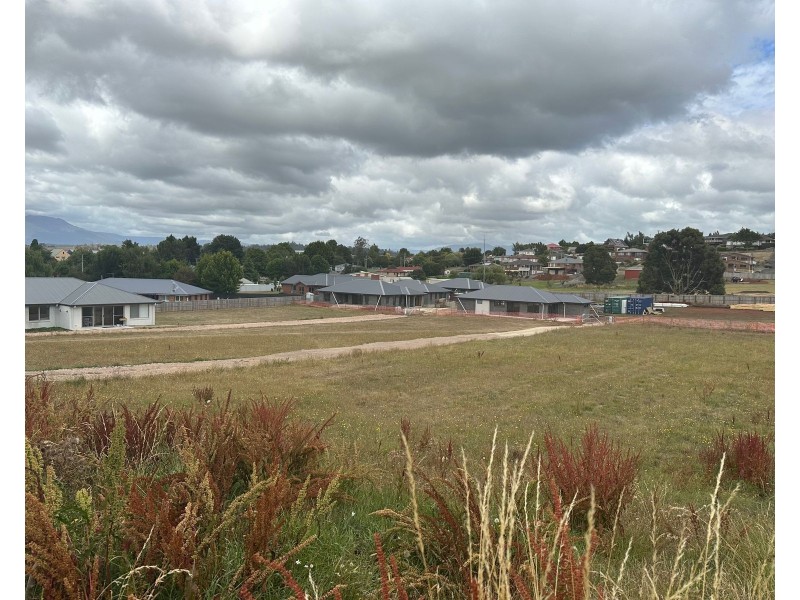 76 West Barrack Street, Deloraine TAS 7304