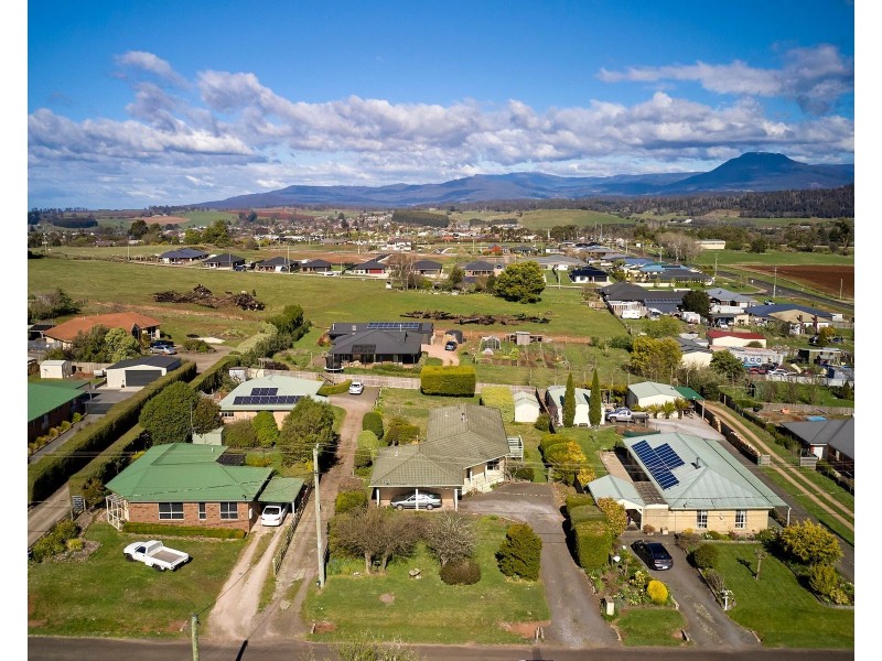 7 Gleadow Street, Deloraine TAS 7304