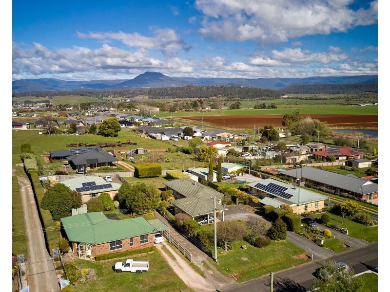 7 Gleadow Street, Deloraine TAS 7304