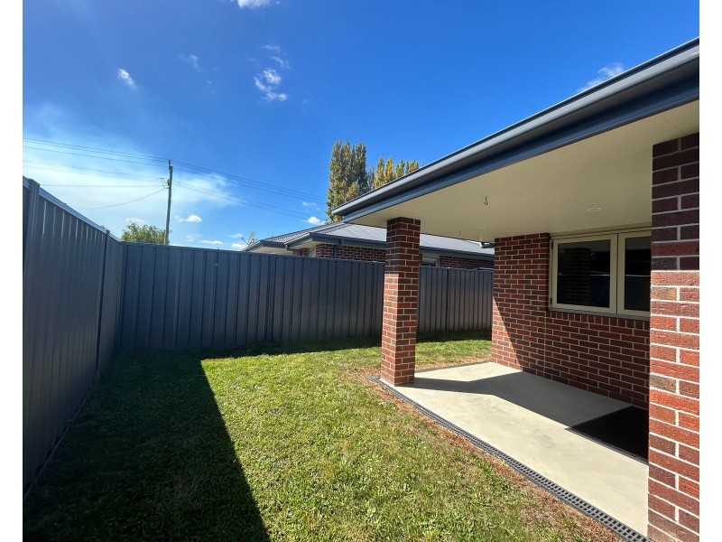 2/24 William Street, Westbury TAS 7303