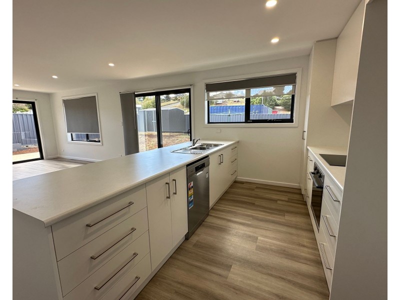 1/70 West Barrack Street, Deloraine TAS 7304