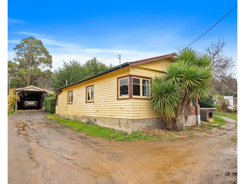10 Knights Road, Geeveston TAS 7116
