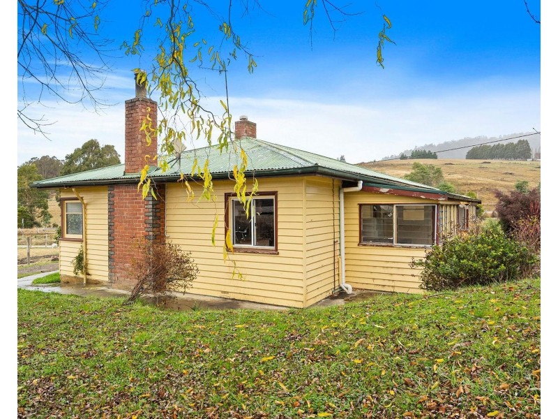 10 Knights Road, Geeveston TAS 7116