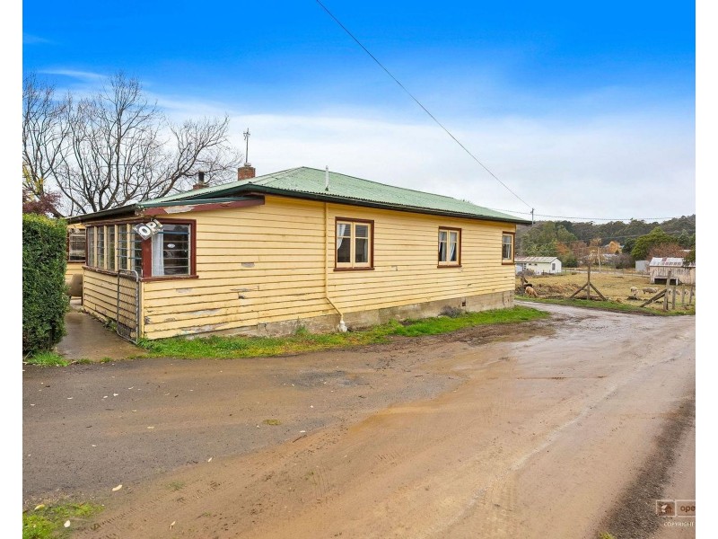 10 Knights Road, Geeveston TAS 7116