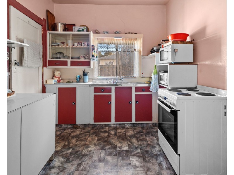 128 Emu Bay Road, Deloraine TAS 7304