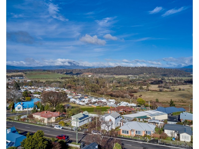 128 Emu Bay Road, Deloraine TAS 7304
