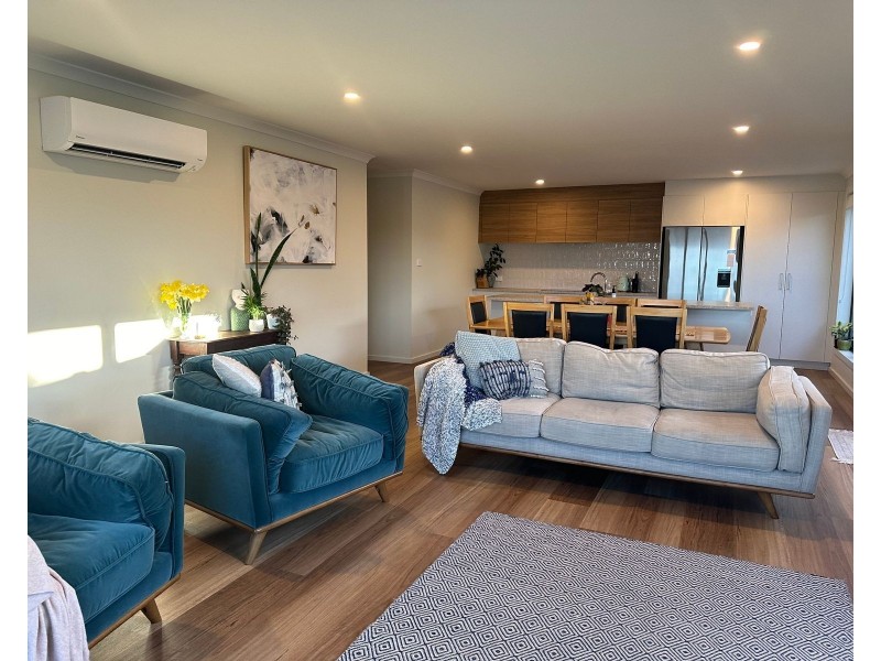 2/16 West Barrack Street, Deloraine TAS 7304