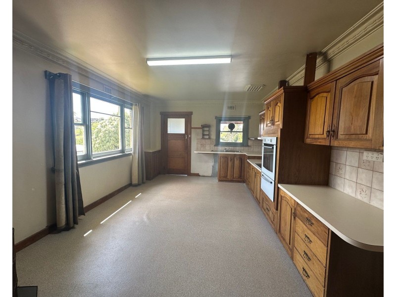 19 West Barrack Street, Deloraine TAS 7304