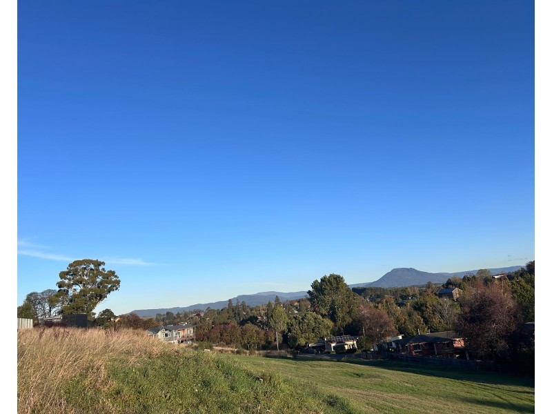1A Tower Hill Street, Deloraine TAS 7304