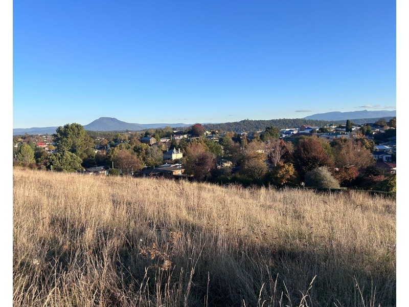 1A Tower Hill Street, Deloraine TAS 7304