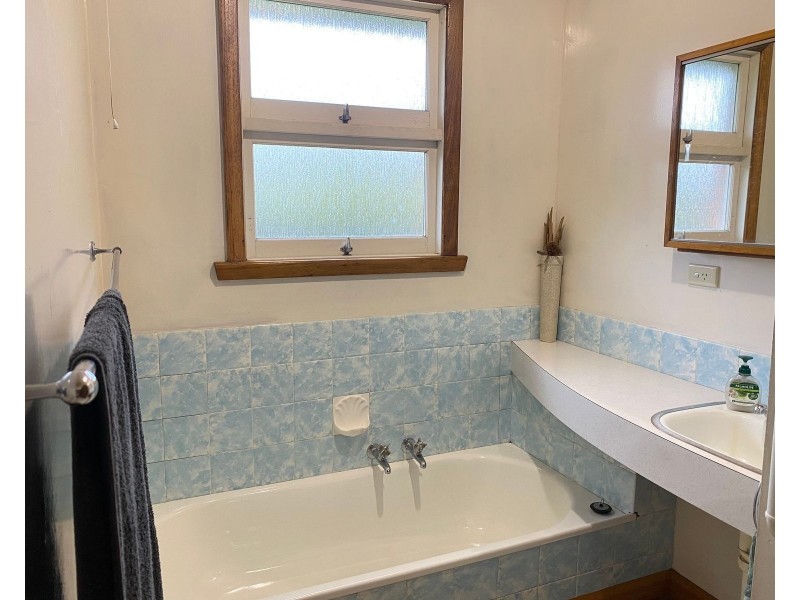 39 Croft Avenue, Devonport TAS 7310