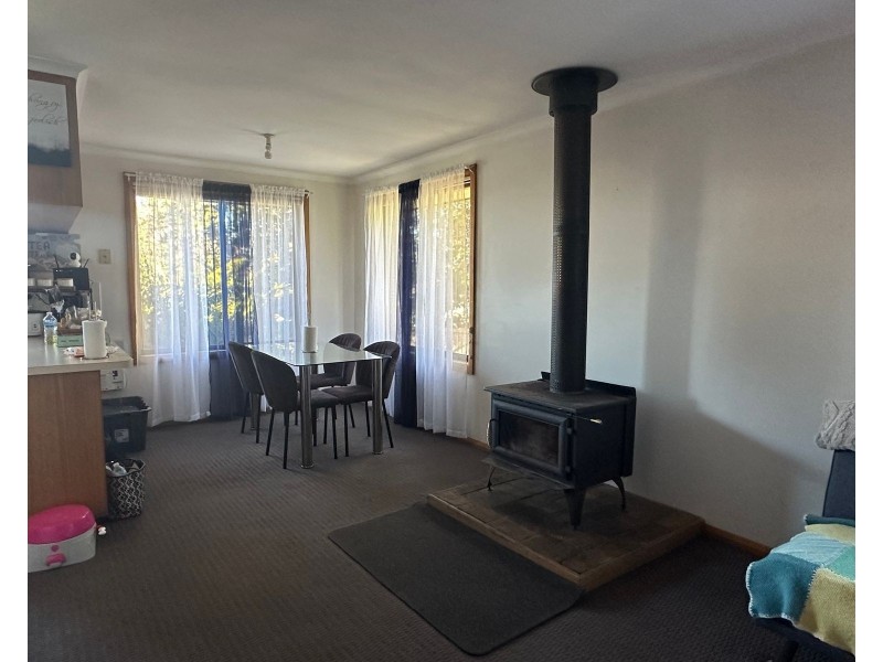 2/40A Beefeater Street, Deloraine TAS 7304