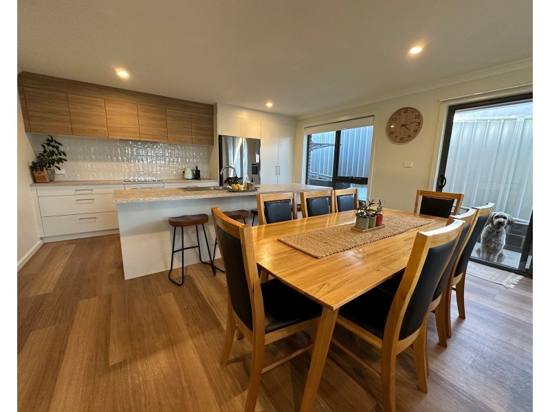 2/16 West Barrack Street, Deloraine TAS 7304