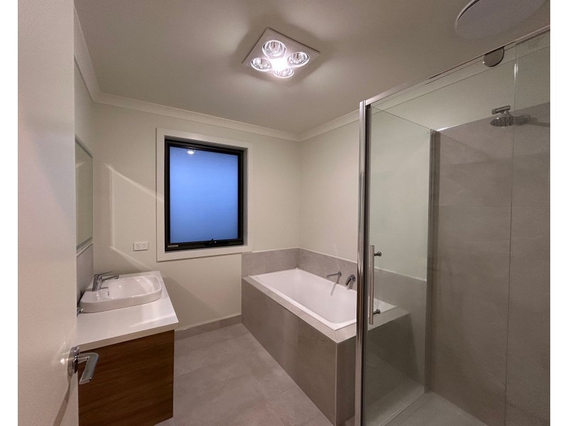 2/16 West Barrack Street, Deloraine TAS 7304