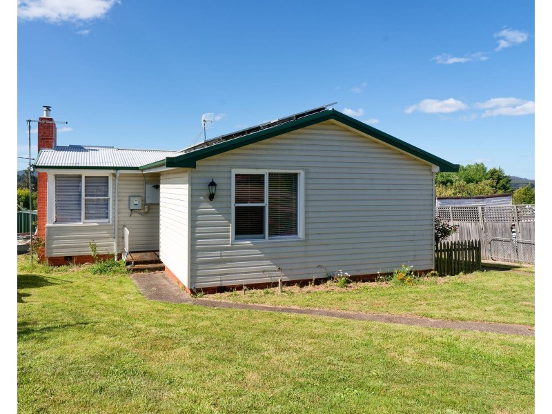 12 EAST WESTBURY PLACE, Deloraine TAS 7304