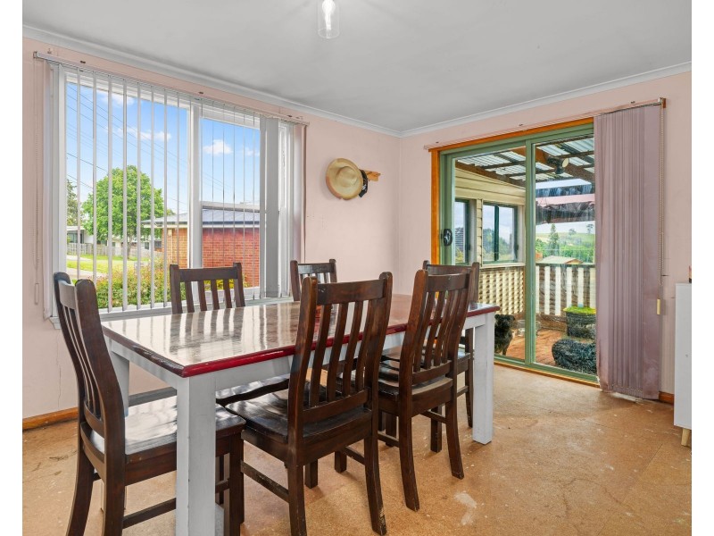 12 EAST WESTBURY PLACE, Deloraine TAS 7304