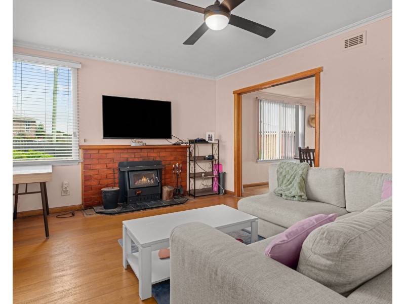 12 EAST WESTBURY PLACE, Deloraine TAS 7304