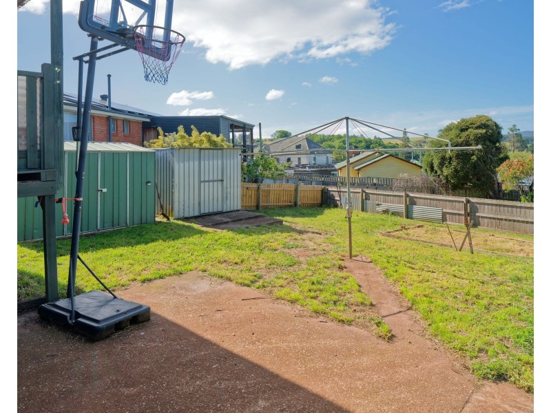 12 EAST WESTBURY PLACE, Deloraine TAS 7304