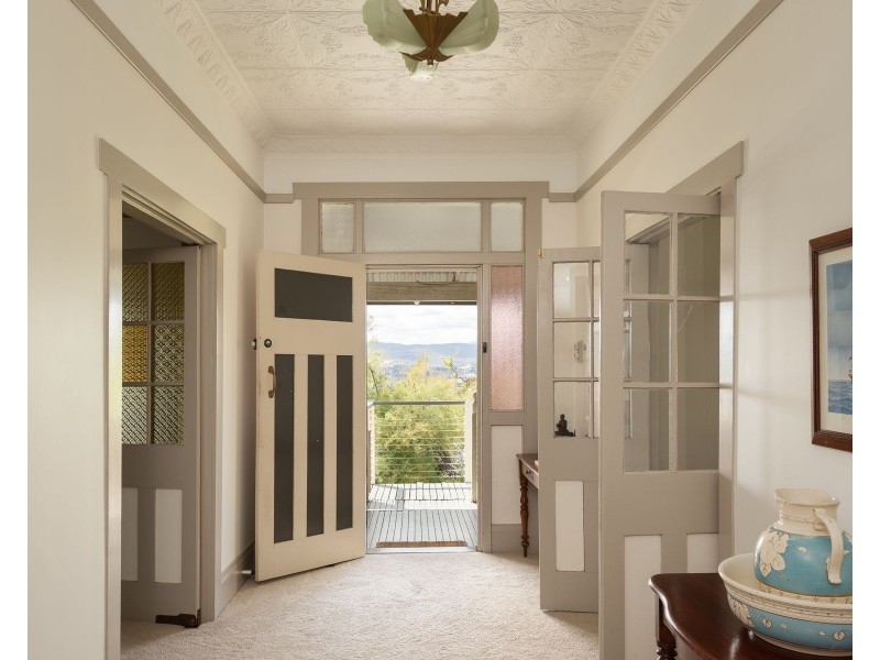 25 Delamere Crescent, Trevallyn TAS 7250