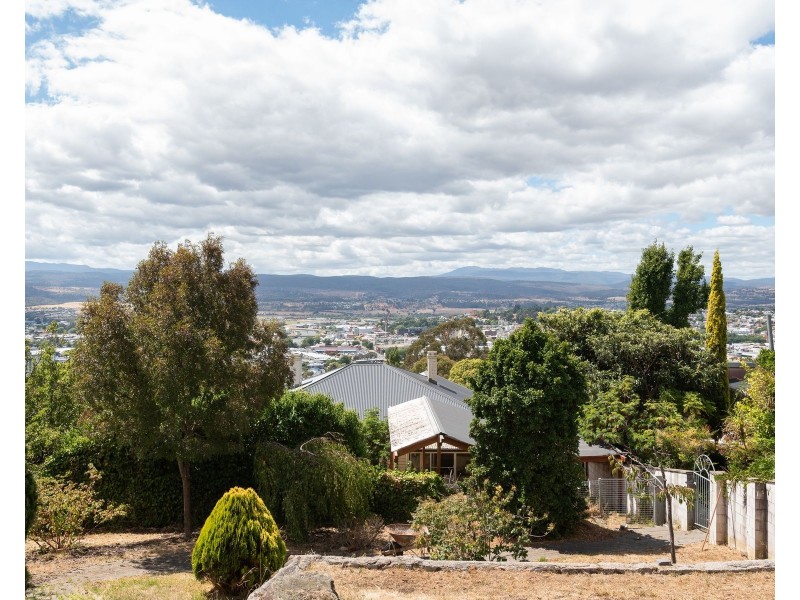 25 Delamere Crescent, Trevallyn TAS 7250