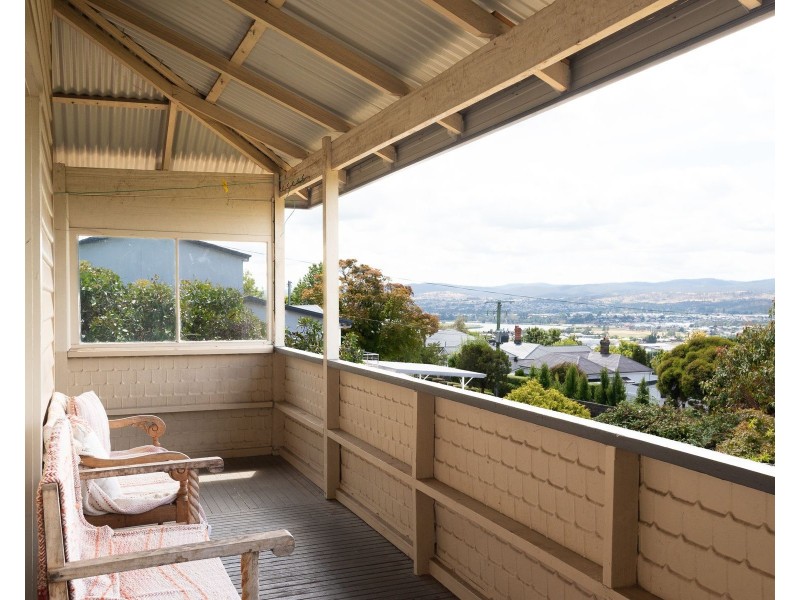 25 Delamere Crescent, Trevallyn TAS 7250