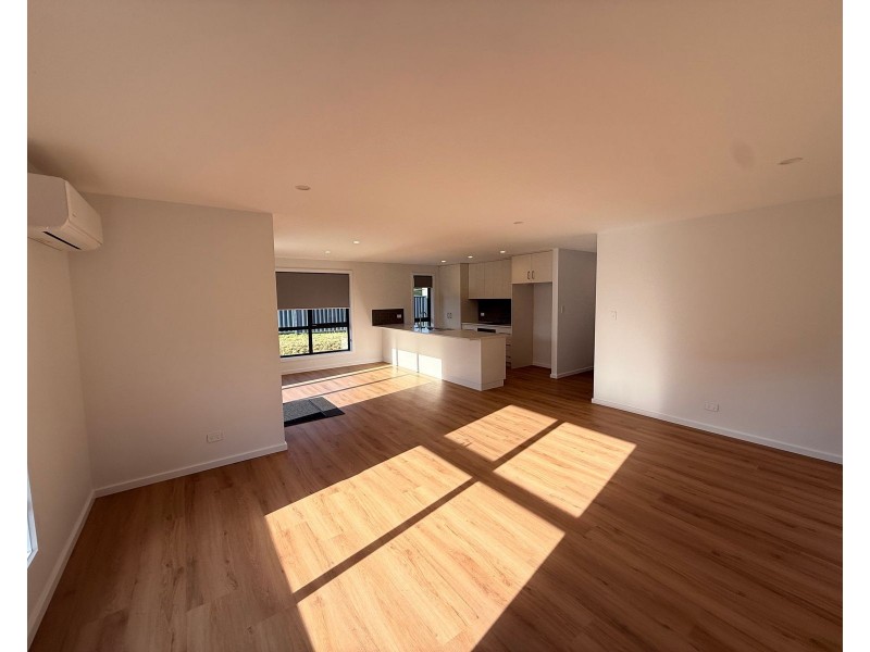 2/74 West Barrack Street, Deloraine TAS 7304