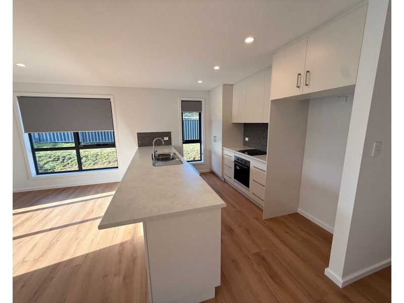 2/74 West Barrack Street, Deloraine TAS 7304