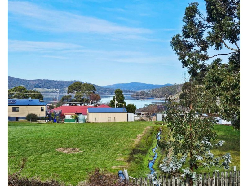 8 Dwyers Road, Port Huon TAS 7116