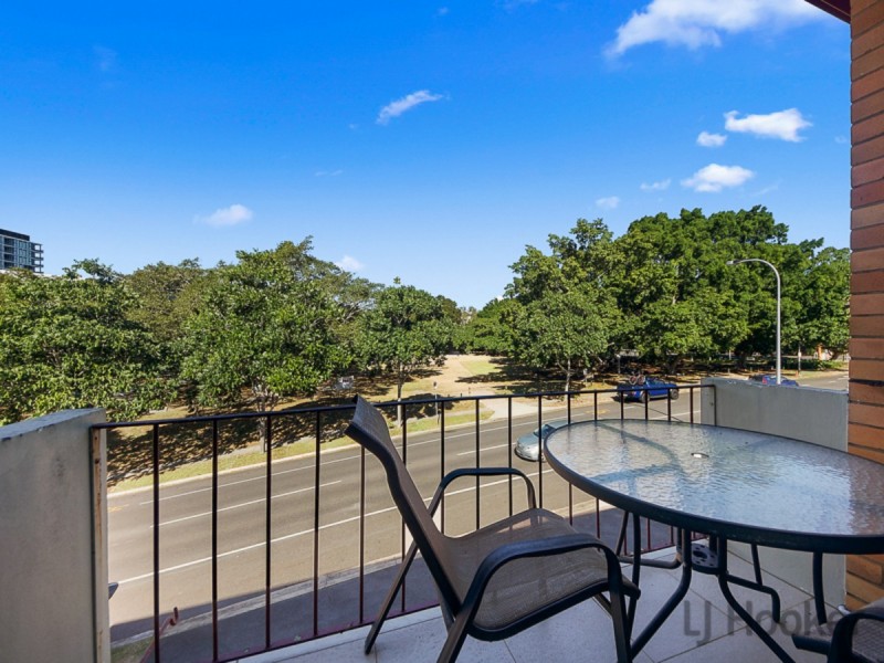 8/16 Blamey Street, Kelvin Grove QLD 4059